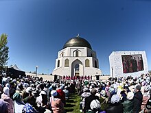 "Мы на стороне правды, мы на стороне света": тысячи мусульман на "Изге Болгар җыены"