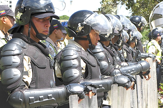 Мадуро объявил о мобилизации милиции Венесуэлы в связи с угрозами со стороны США