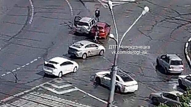 ДТП произошло на новокузнецком кольце