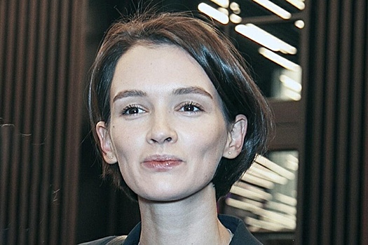 Паулина Андреева поделилась снимком с родным братом