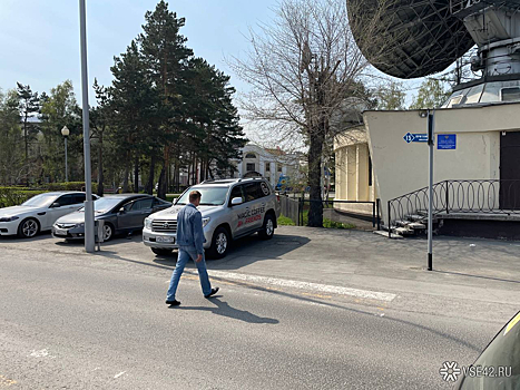 Кемеровчане пожаловались на опасные для жизни детей нарушения рядом со строящимся кафе