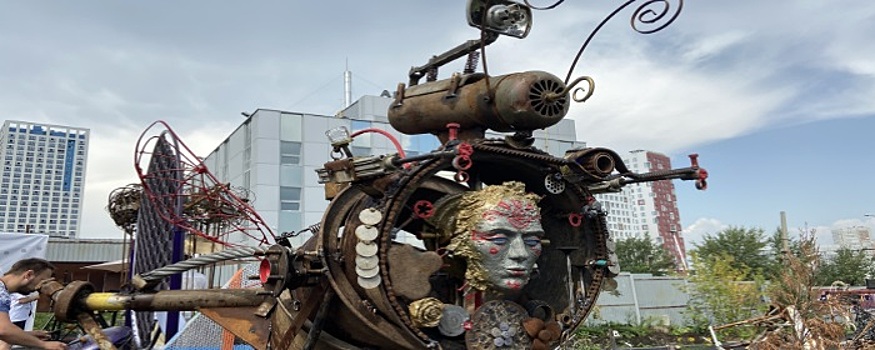 В Екатеринбурге стартовал фестиваль скульптур из металлолома