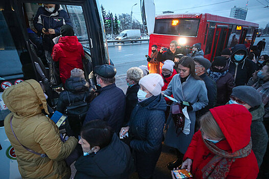 В Казани из транспорта высадили почти 800 человек из-за отсутствия QR-кодов