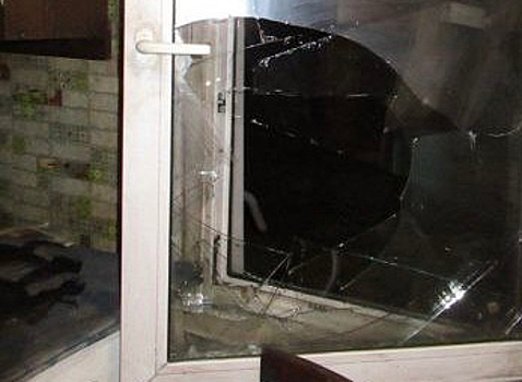 Удар по голове и нож к горлу: кузбассовец поплатится за грабежи квартир