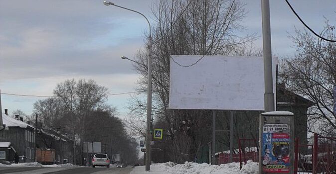 Незаконную рекламу принудительно демонтируют в Костроме