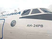 У самолета с пассажирами на борту разбилось стекло во время полета над Россией