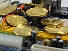 Биткоин рухнул до минимума за год