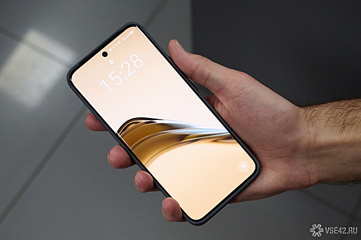 Разблокировала смартфон пальцем спящего: сибирячка похитила у знакомого 100 тысяч рублей