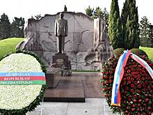 Сергей Собянин принял участие в заложении камня памятника Гейдару Алиеву