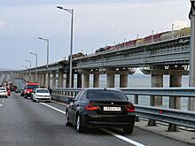 Движение автотранспорта по Крымскому мосту возобновили