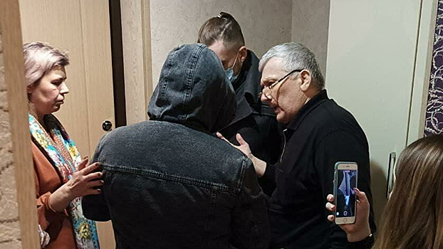 Экс-судья из Чечни Янгулбаев и его дочь покинули Россию