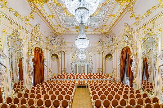 Театры Петербурга рассказали, чем удивят зрителей в новом сезоне