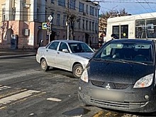 В аварии в центре Рязани пострадала 27-летняя девушка