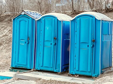 Туристы в парке «Арей» постоянно приводят туалеты в негодность