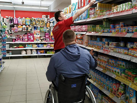 Предприятия торговли и общепита устранят замечания, связанные с доступностью учреждений для маломобильных граждан