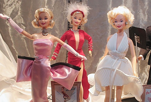 Фото: сестры из Британии потратили огромную сумму, чтобы "быть похожими на Барби"