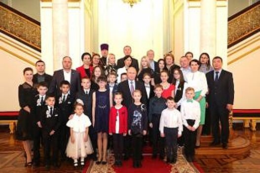 Президент поздравил семью из Усть-Орды с победой в конкурсе «Семья года»