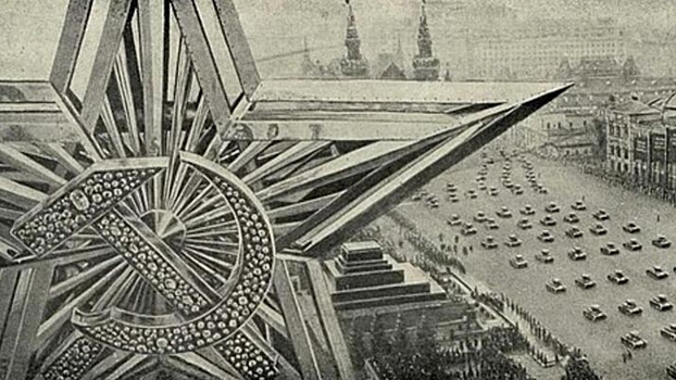 Почему драгоценные звезды сняли с башен Кремля