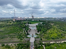 В Волгограде на пустыре нашли  элементы оформления Мамаева кургана с барельефами