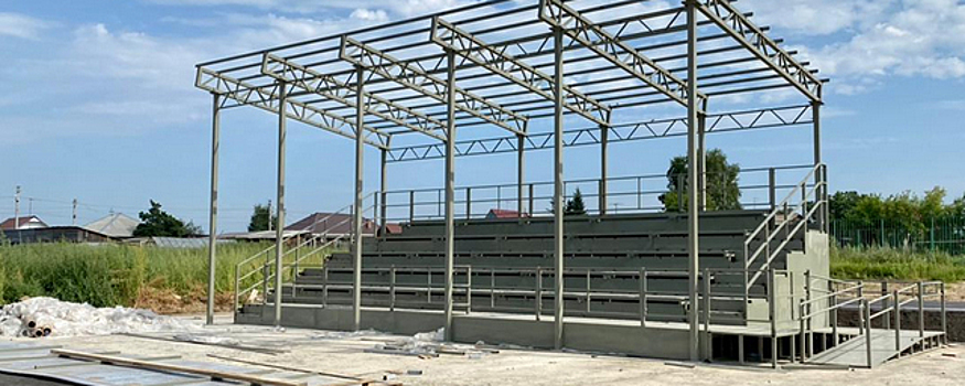 В Новосибирской области завершают строительство открытого спортивного комплекса