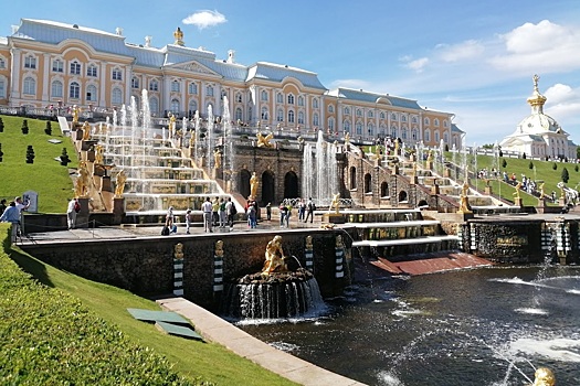 Сезон фонтанов откроется в Санкт-Петербурге уже 21 апреля