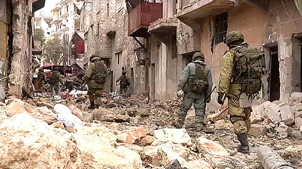 Сирийские саперы обезвредили более 60 взрывных устройств около Дамаска