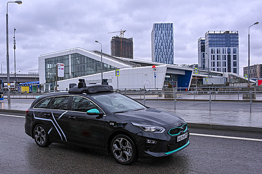 Названо количество аварий с участием беспилотных автомобилей в России