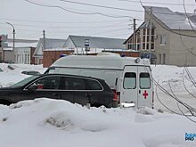 В центре Балакова «скорую» с тяжело больным пациентом не пропустила иномарка