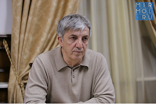 Хизри Абакаров пригласил экс-главу Дагестана Рамазана Абдулатипова помочь дербентским врачам