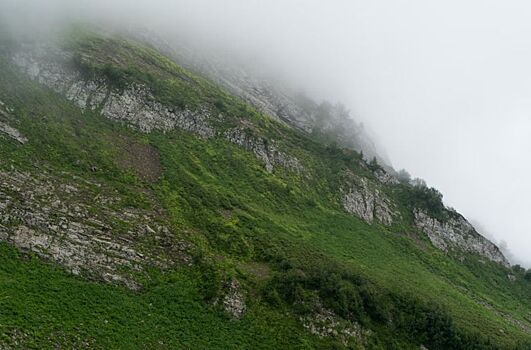 Туристы увидели Брокенского призрака в горах Сочи