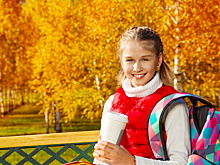 Российские школьники попадают на уроки, пролезая под забором