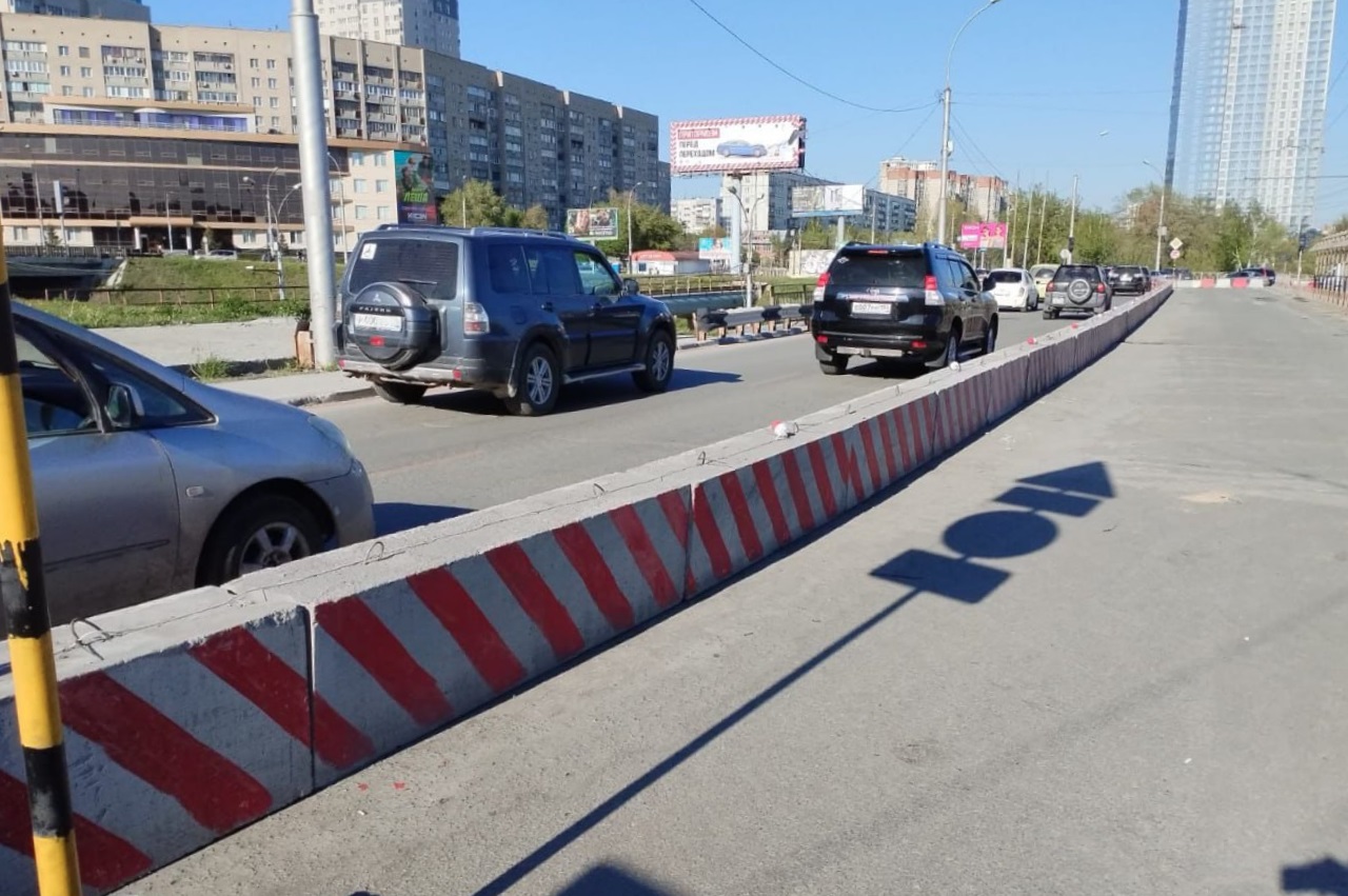 Ремонт путепровода через Ипподромскую магистраль начали в Новосибирске