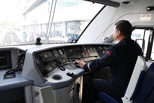 Между Махачкалой и Дербентом начали курсировать электрички с аудиогидом