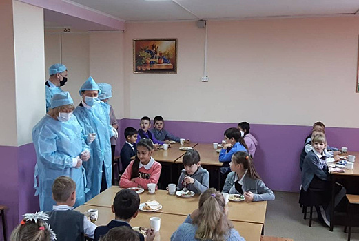 Учащиеся начальных классов в Самарской области получают качественное питание