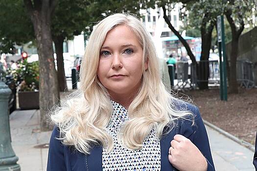 Жертва Эпштейна обвинила бывшего премьер-министра в жестоком изнасиловании