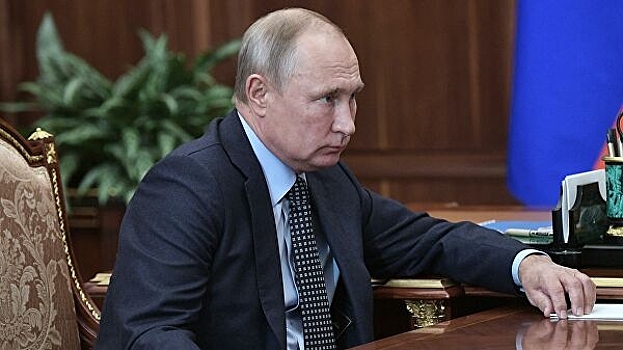 Путин призвал россиян сохранять осторожность из-за COVID