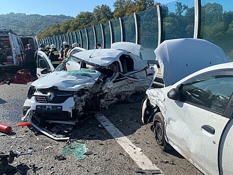 Массовая авария в Сочи со смертельным исходом попала на видео