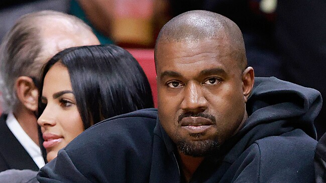 Канье Уэста высмеяли за запуск женской линии одежды Yeezy