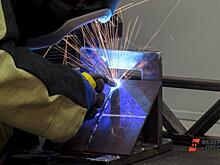 Мэр Новокузнецка ищет сварщиков для капремонта ледового дворца