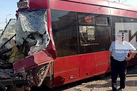 Четыре человека пострадали в результате ДТП с двумя трамваями в Казани