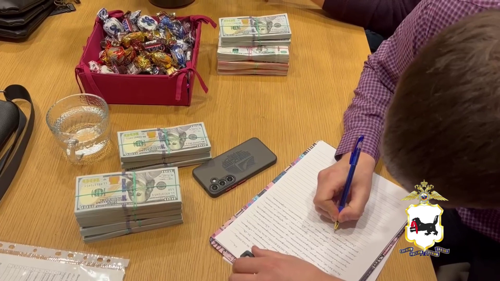 В Иркутске полиция пресекла деятельность теневых банкиров, обналичивших более миллиарда рублей