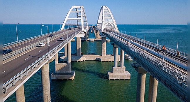 По Крымскому мосту проехало 1,5 миллиона грузовых автомобилей