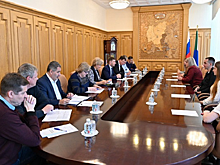 Губернатор Хабаровского края обсудил с сиротами квартирный вопрос