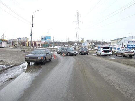 В Орле под колёса Audi -100 попал пенсионер