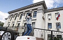 СКР заочно обвинил подозреваемых в нападениях на посольство РФ в Киеве