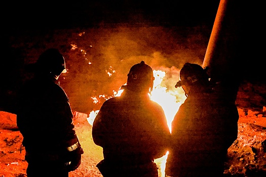 Один человек погиб в результате пожара на газопроводе в Югре