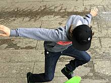 50-летний скейтбордист съехал с рампы высотой в 22 этажа и установил два рекорда