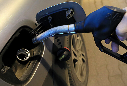 Розничные цены на бензин стабильны 8 неделю подряд