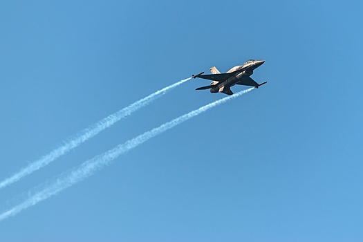 Экс-разведчик Риттер заявил, что истребители F-16 станут проклятием для Украины