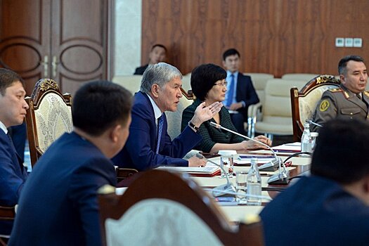 В Киргизии суд не допустил к участию в выборах двух кандидатов в президенты